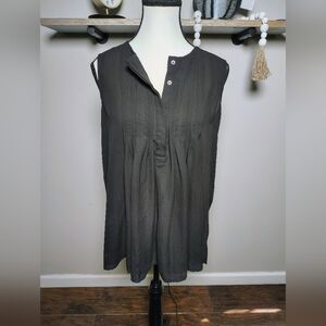 Investments Black Sleeveless Blouse